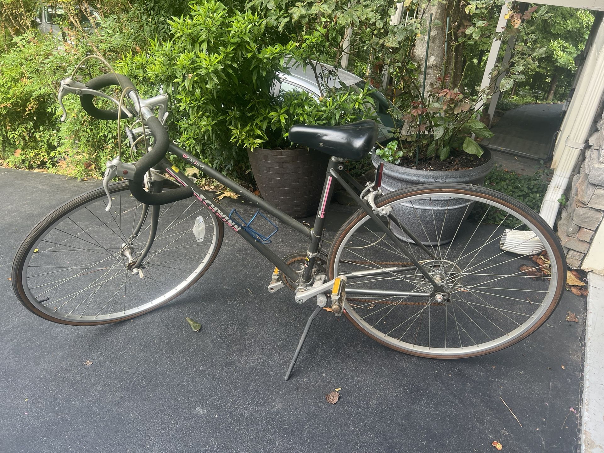 World Sport Schwinn Cro Moly 4130 Bicycle Very Light Weight 