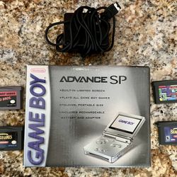 Mint Game Boy Advance SP + 4 Games + Charger
