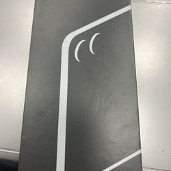 Brand New In Box  Z flip 7