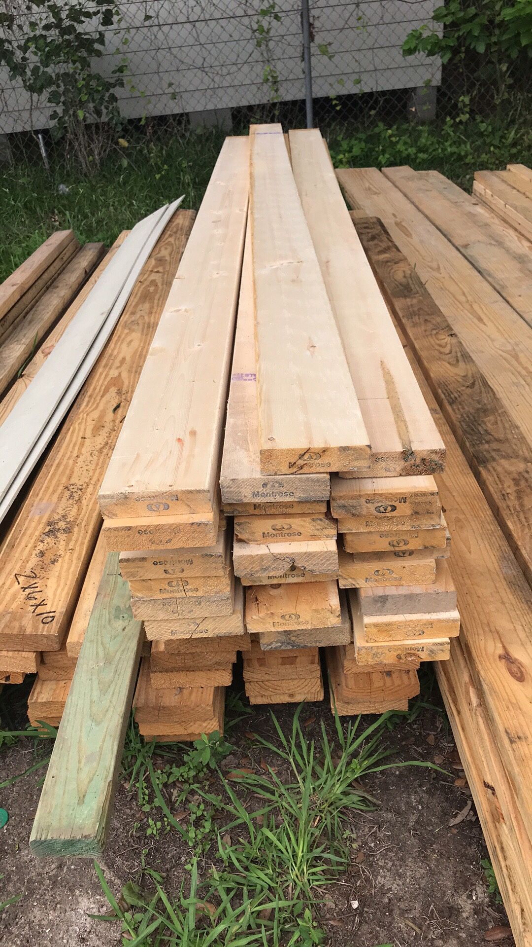 MADERA/WOOD/LUMBER 2x4x14, 2x4x16, 2x6x10 12 Farrell St Houston, TX