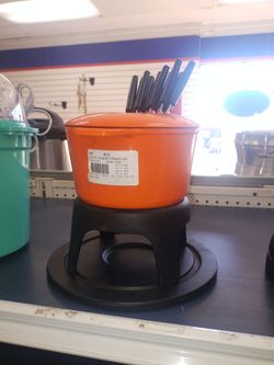 Cash America- Fondue Set