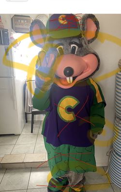 Avenger Chuck E. Cheese WalkAround it comes with a lot of outfits for sale