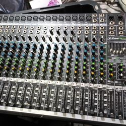Used Mackie PROFX22V2 Powered