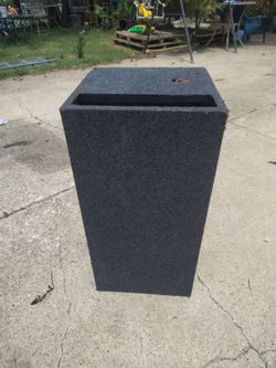 12in Rockfordfosgate Subwoofer Box Ported $50