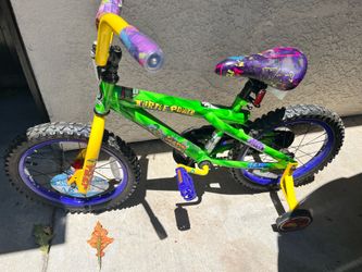 Kids bike with training wheel