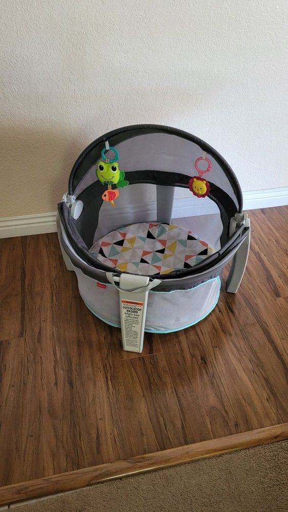 Fisher-Price On The Go Baby Dome ( Used Once). Price Firm!