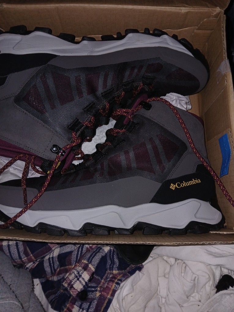 Columbia FLOW BUROUGH MID BOOTS