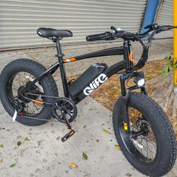 QLIFE RACER PEAK 1200W-SPEED 28MPH-RANGE 60MILES (PAS)
QLIFE Racer Fat Tire 2.0 is a high-performance ebike engineered for unstoppable explorers. It f