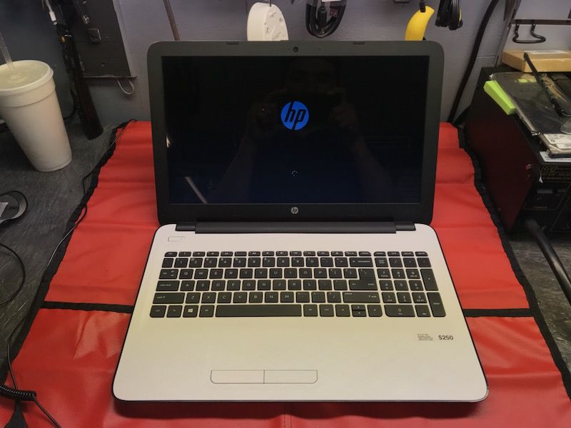 Simple Modern Trek Checkmate 40 Oz Brand New In boxTik Tok Famous for Sale  in Lake Worth, FL - OfferUp