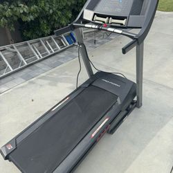 Pro-From Treadmill 