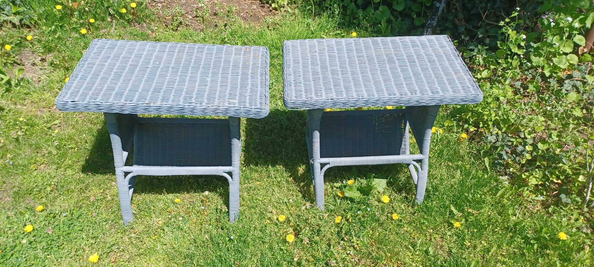 Beautiful wicker side tables with magazine/book rack shelves
Price is for both!