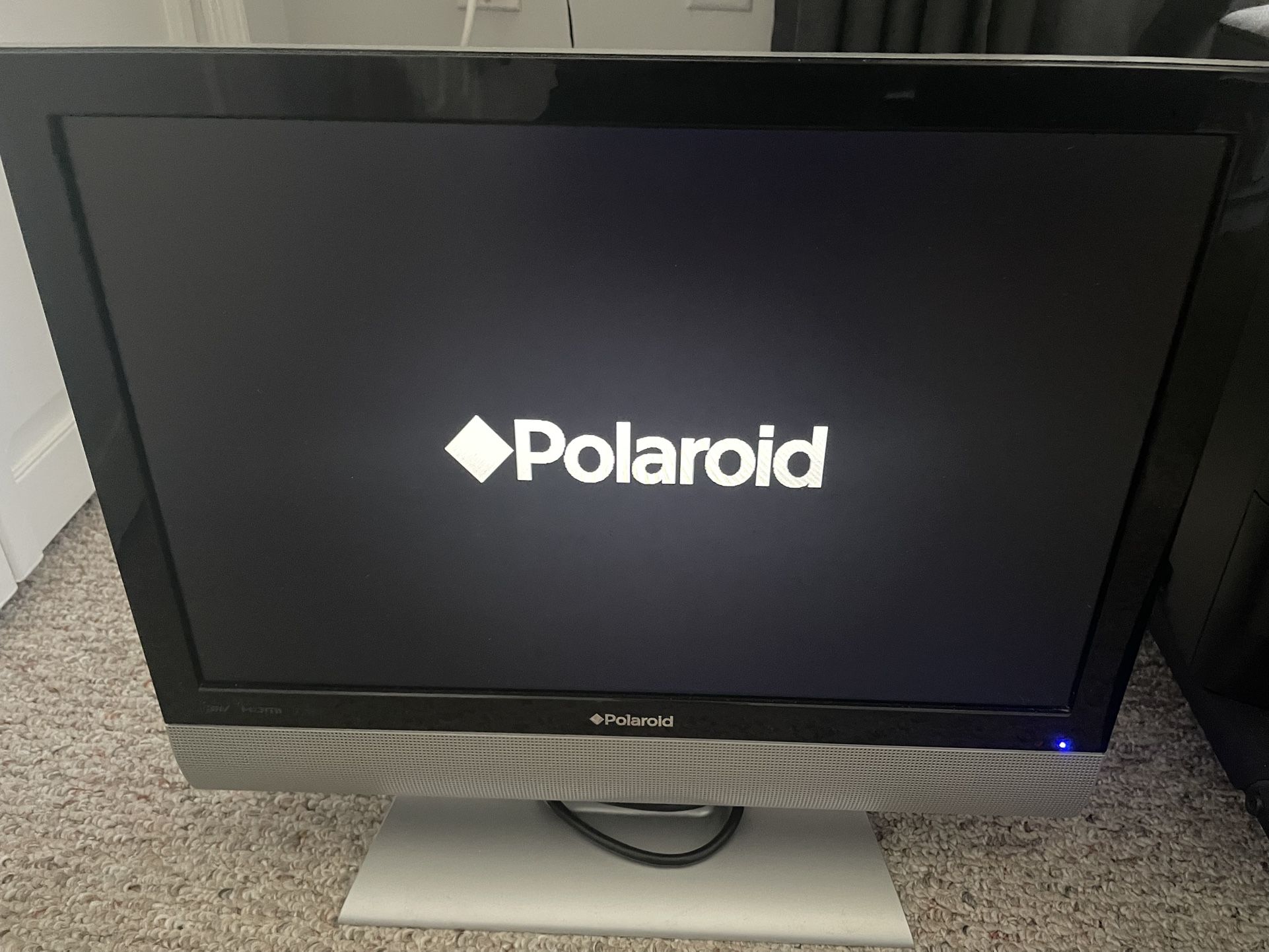 Polaroid HDMI TV And PC Monitor 19 Inch