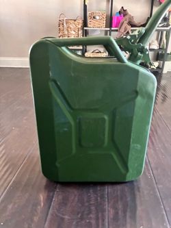 20L Metal Jerry Can with Spout