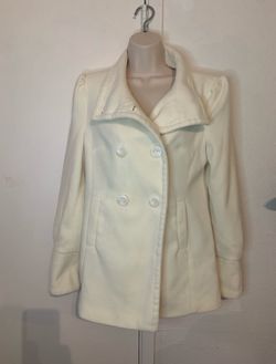 Ivory smooth fleece jacket coat size Medium.   (R)