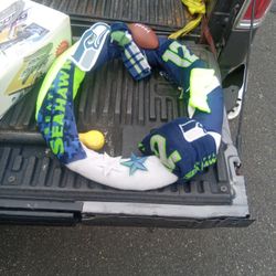 Seattle Seahawks Christmas Whreath