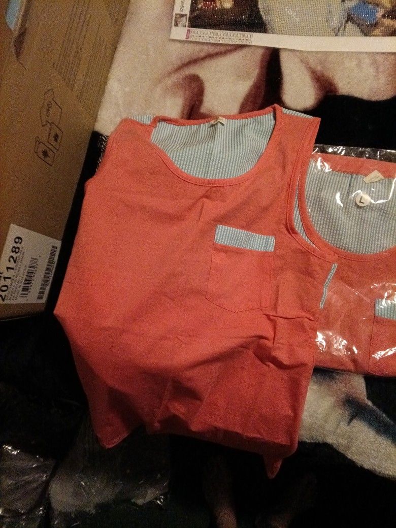 TANK TOP SHIRT/LARGE