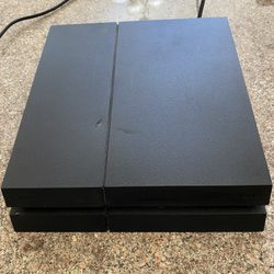 PS4 500GB with two controllers