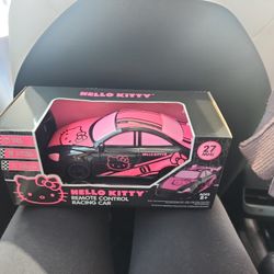 Nwt Hello Kitty Remote CONTROL racing Car