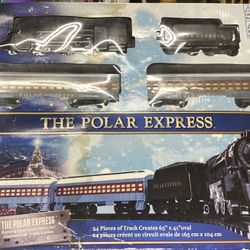 The Polar Express 28 Piece Train Set