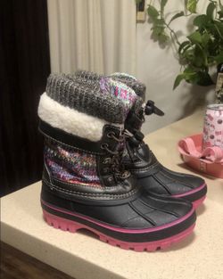 Little Girl Snow Boots Size 12