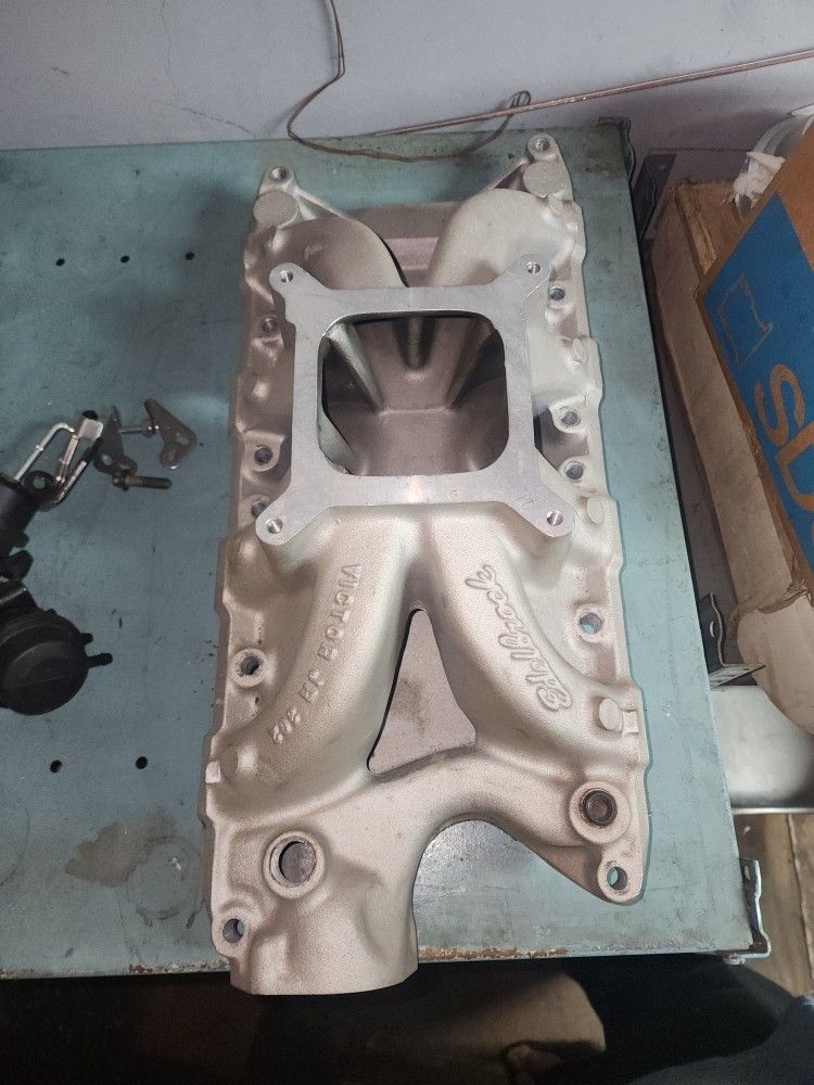 Edelbrock Victor Jr 302 Intake Manifold