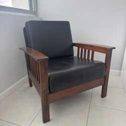 Black leather chair 