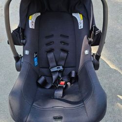 Nuna Carseat With Base And Stroller Base