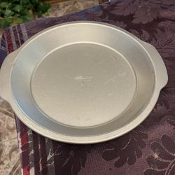 Pampered Chef Metal Pie Dish