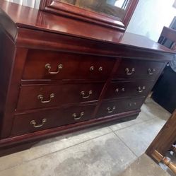 8 Drawer Dresser With Mirror 