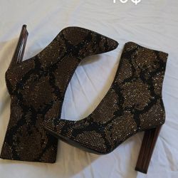 Aldo 8.5 Rhinestone Boots