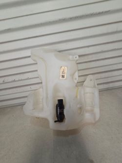 2017 to 2020 Chevy Malibu windshield washer bottle