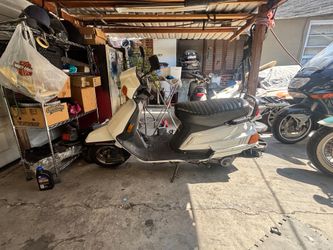YAMAHA SCOOTER. RIVA,125H/P PEARL COLOR