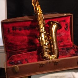 Saxophone 