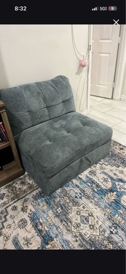 Sofa piece with storage in the bottom
