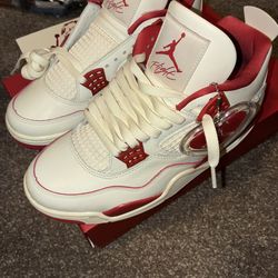 Air Jordan 4 WMNS "Valentine's Day"