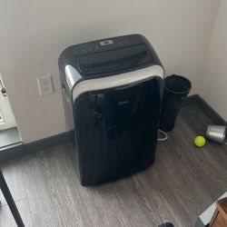 Midea Air Conditioning unit 