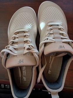 Hike HF Stride tennis shoes