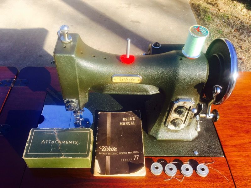 VINTAGE 1938 WHITE SERIES 77 ROTARY ELECTRIC SEWING MACHINE for Sale in
