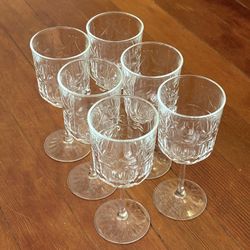 6 Wine Glasses