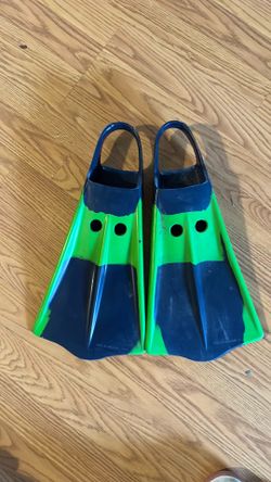 Kids surf fins