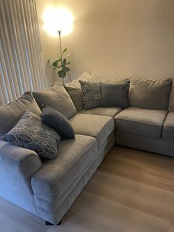 Naples broyhill sectional deals