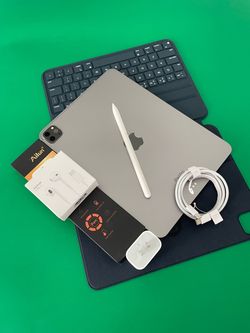 128GB Apple IPad Pro 11” 4th Generation (2022 Model / M2 chip ) with Keyboard, pen & Accessories (256gb /512GB)