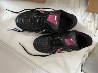 Teen Soccer Shoe With Protectors
