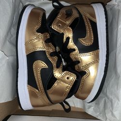 Jordan 1 Mid SE