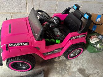 Kids toy car with chargers