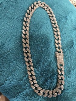 New 18 k white gold Cuban iced out chain necklace