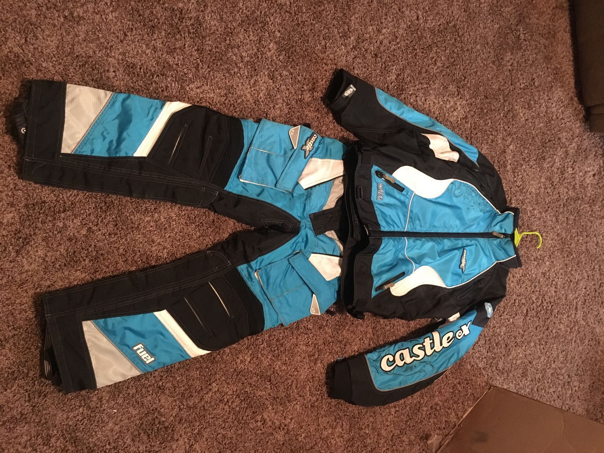 Castle x racewear snowmobile suit (M)
