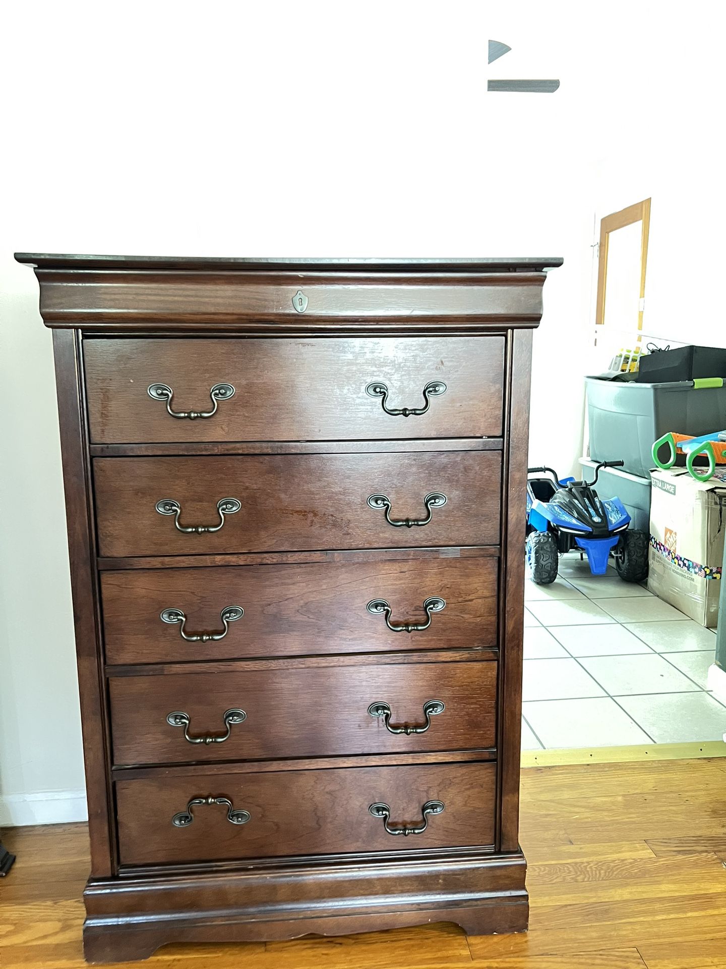 Dresser