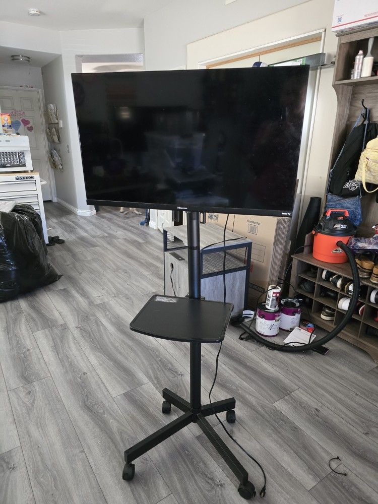 Rolling/portable TV Stand With Roku Tv