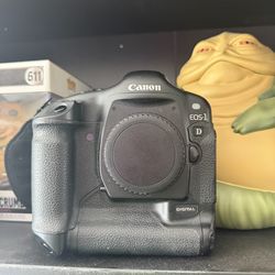 Canon EOS 1D Mark I DSLR